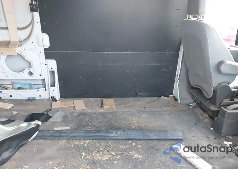 2017 Ford Transit-250 z USA, uszkodzony, nr VIN 1FTYR2CM5HKA80236